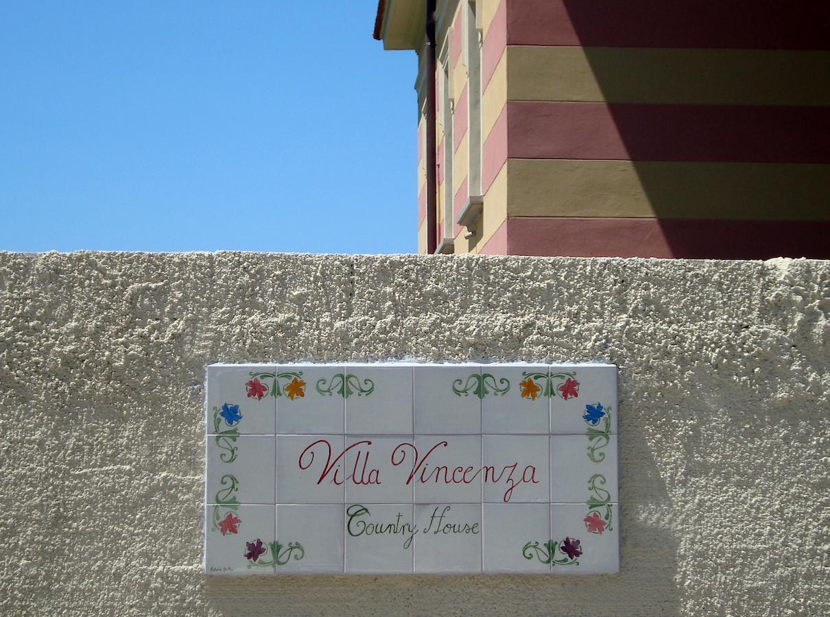 Villa Vincenza วัลโล เดลลา ลูคาเนีย ภายนอก รูปภาพ