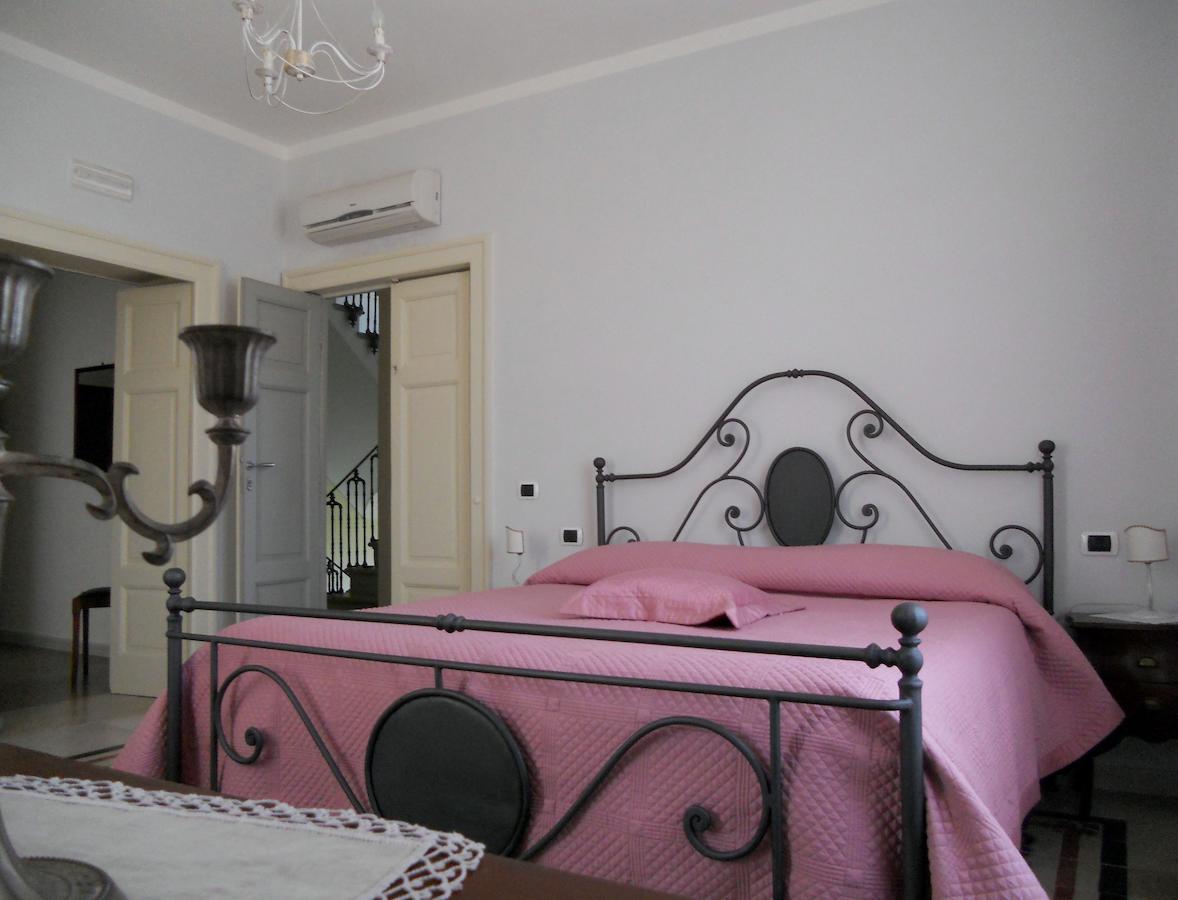 Villa Vincenza วัลโล เดลลา ลูคาเนีย ห้อง รูปภาพ