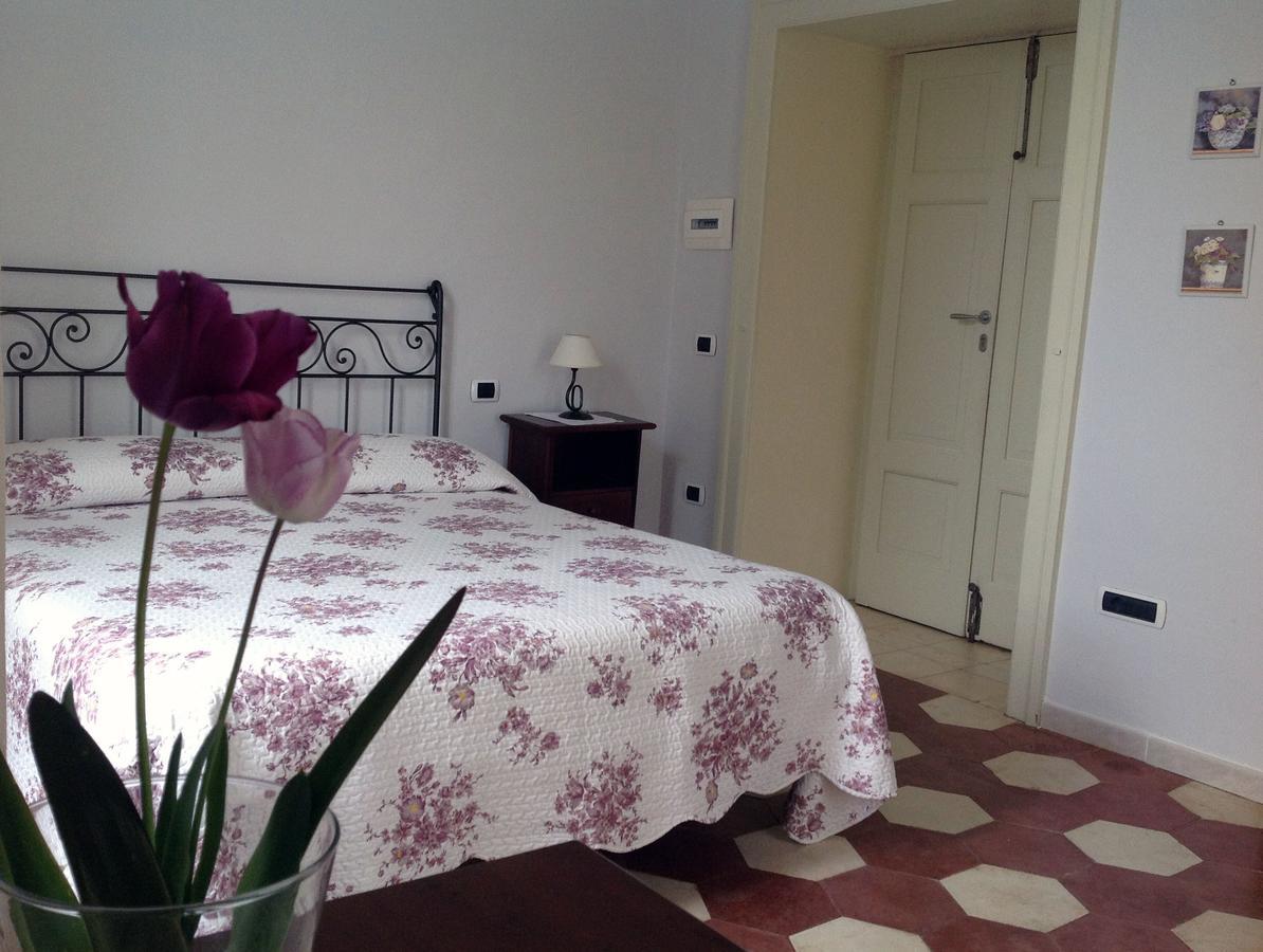 Villa Vincenza วัลโล เดลลา ลูคาเนีย ภายนอก รูปภาพ